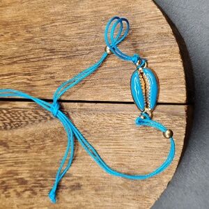Blue ocean cowrie shell bracelet tides of tranquility ‎B2604